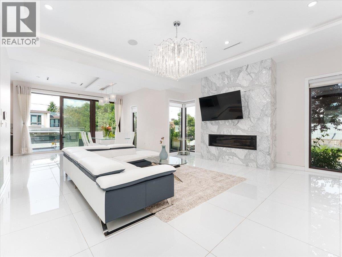 3011 W 27TH AVENUE, Vancouver