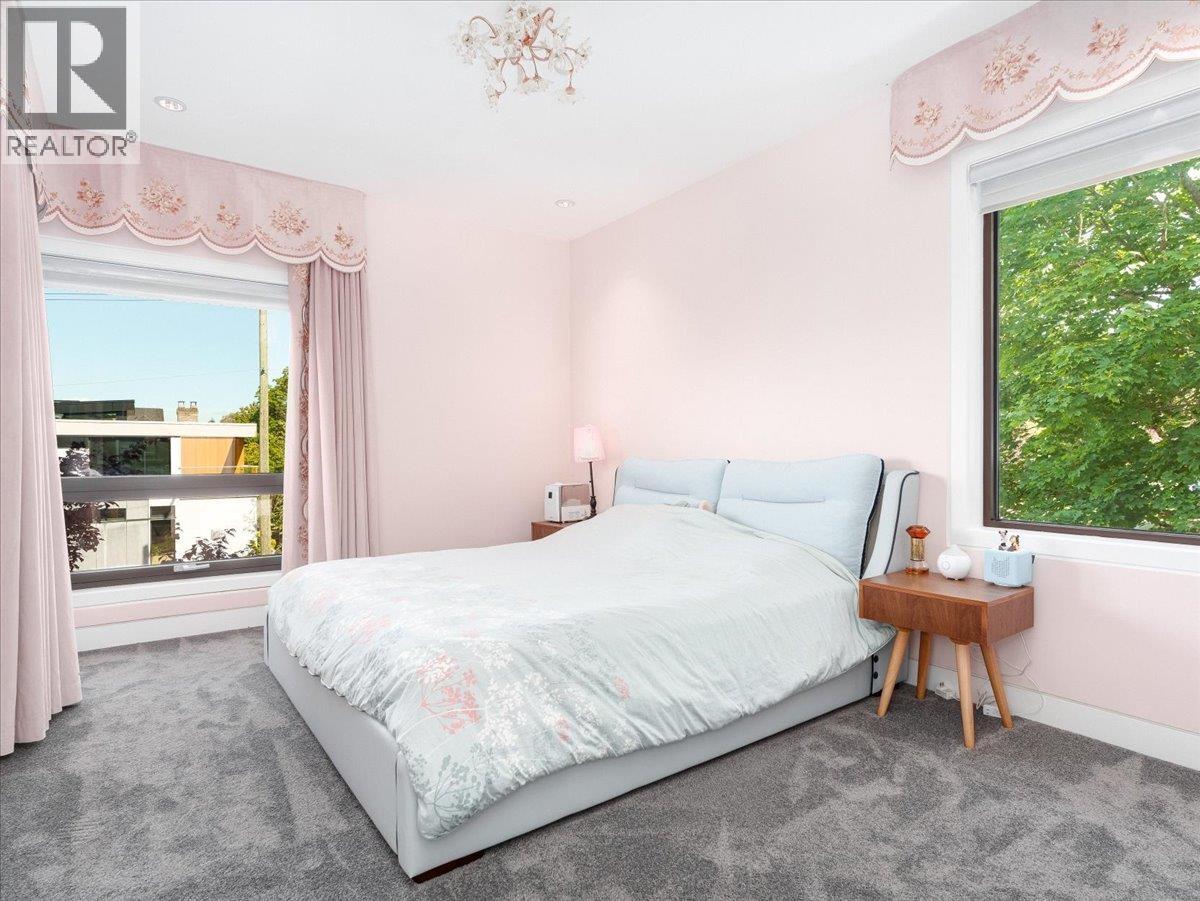 3011 W 27TH AVENUE, Vancouver