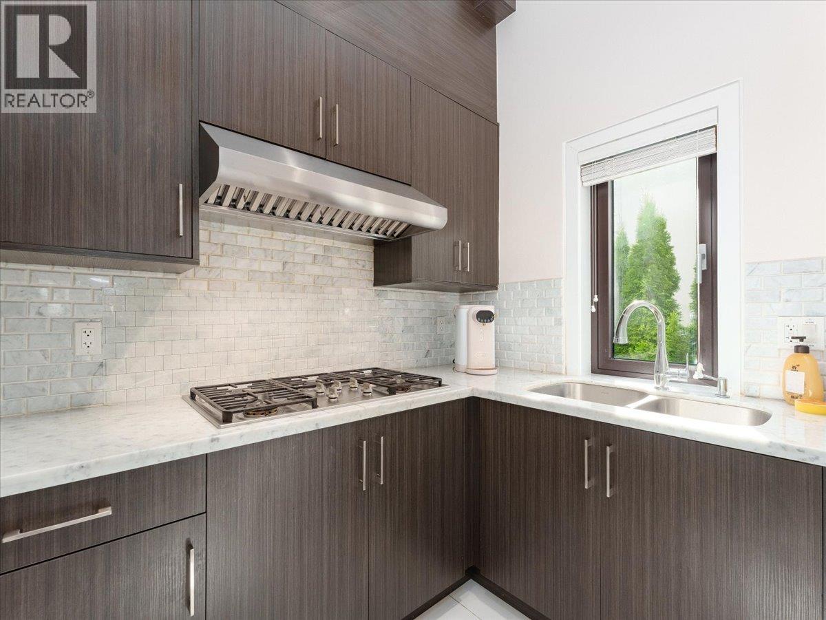 3011 W 27TH AVENUE, Vancouver