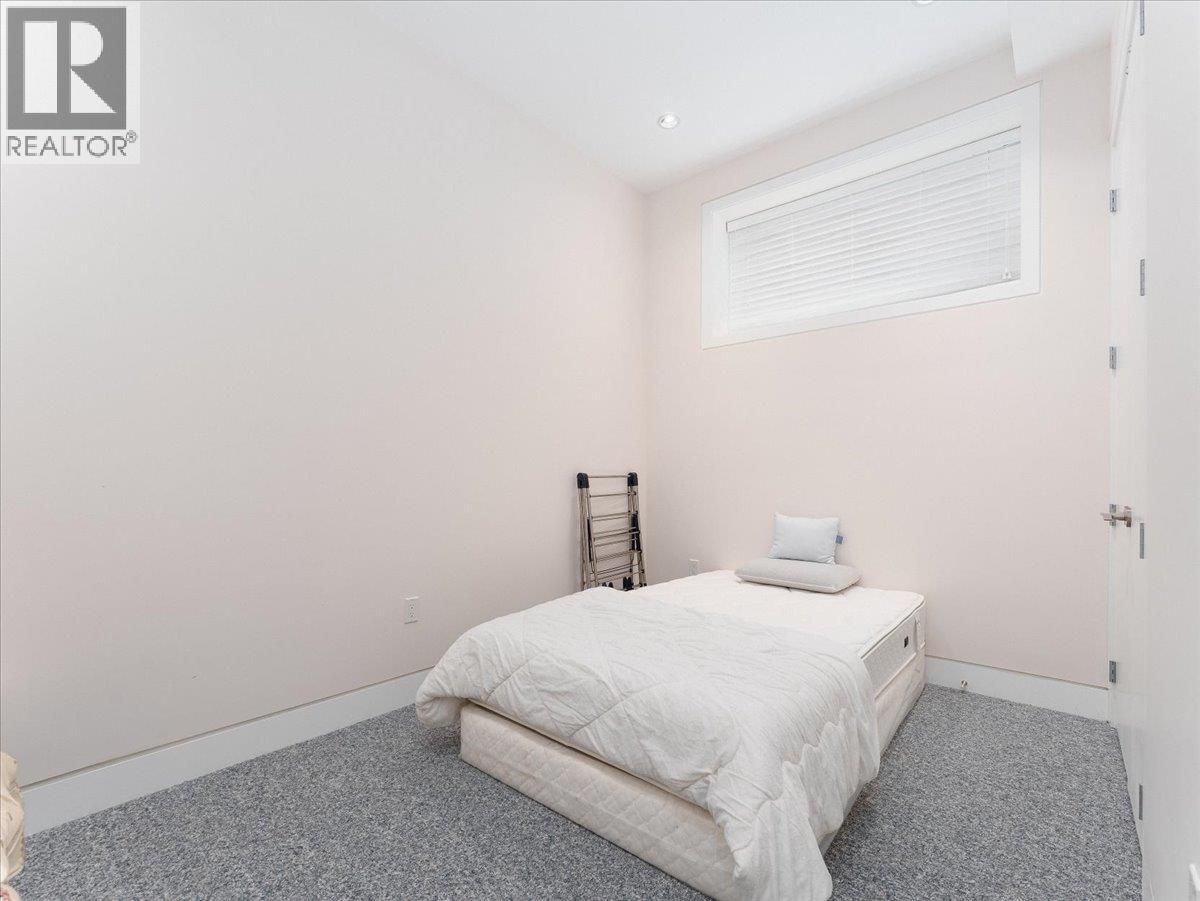 3011 W 27TH AVENUE, Vancouver