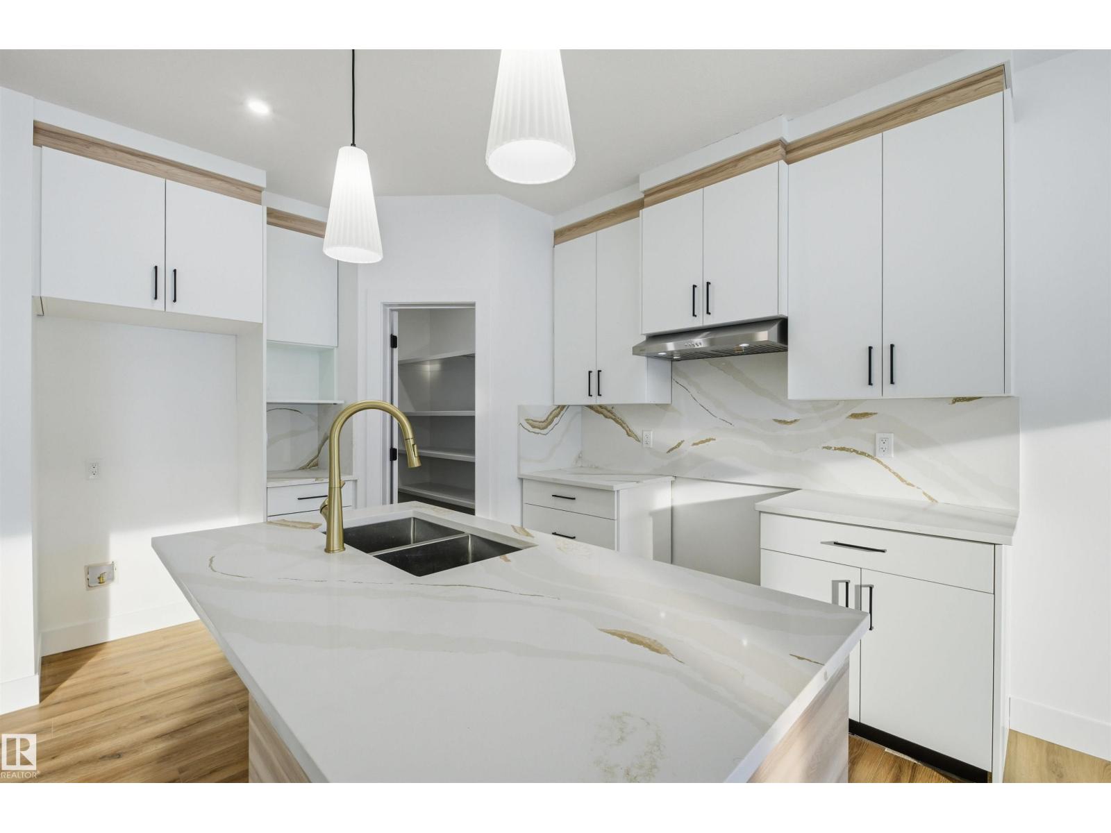 63 SILVERSTONE DR - 12