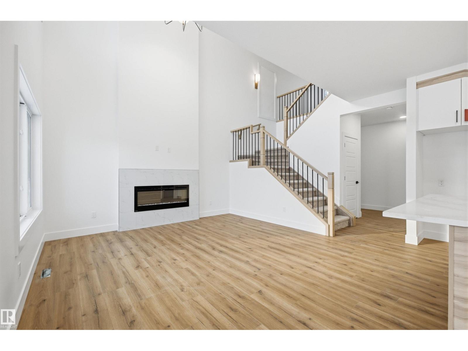 63 SILVERSTONE DR - 21