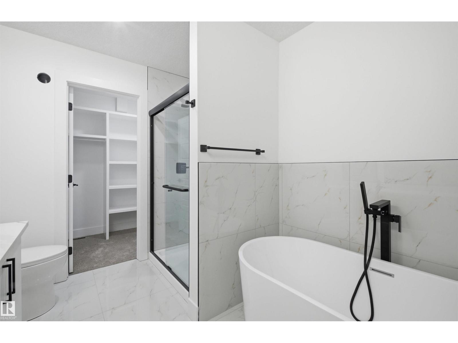63 SILVERSTONE DR - 32