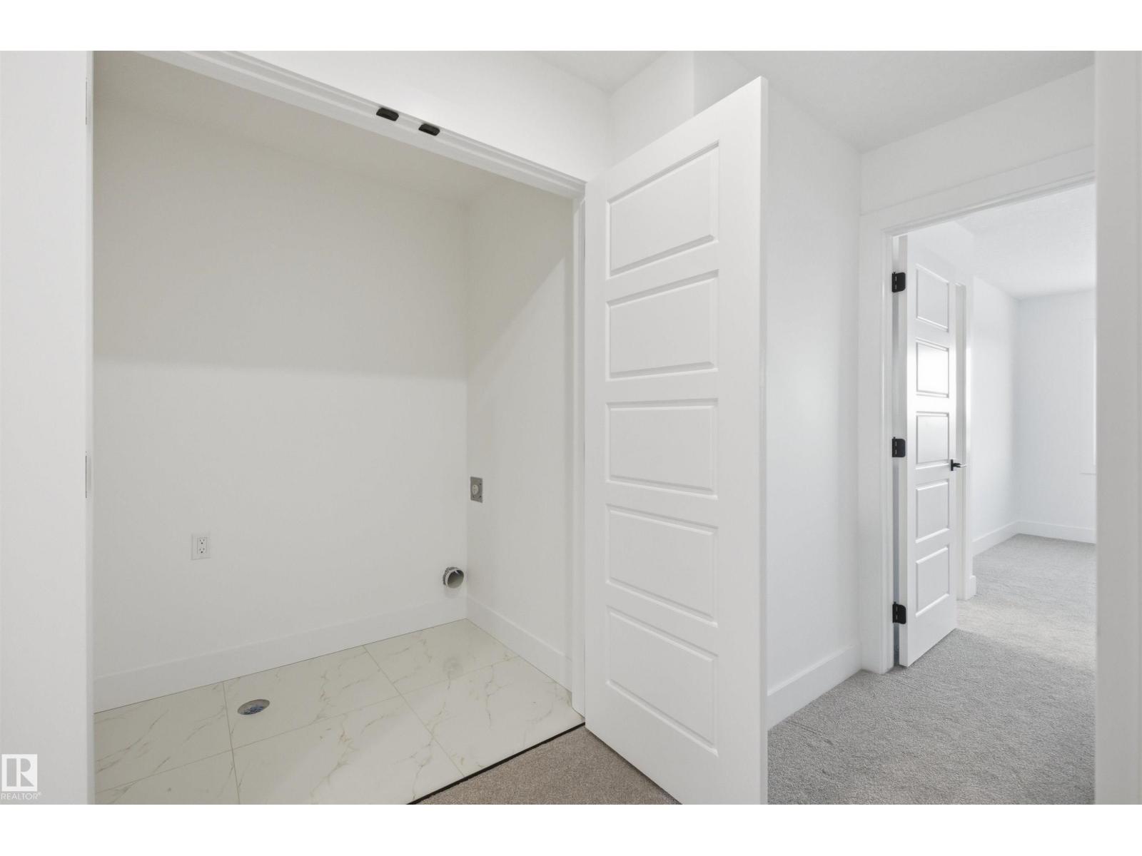 63 SILVERSTONE DR - 38