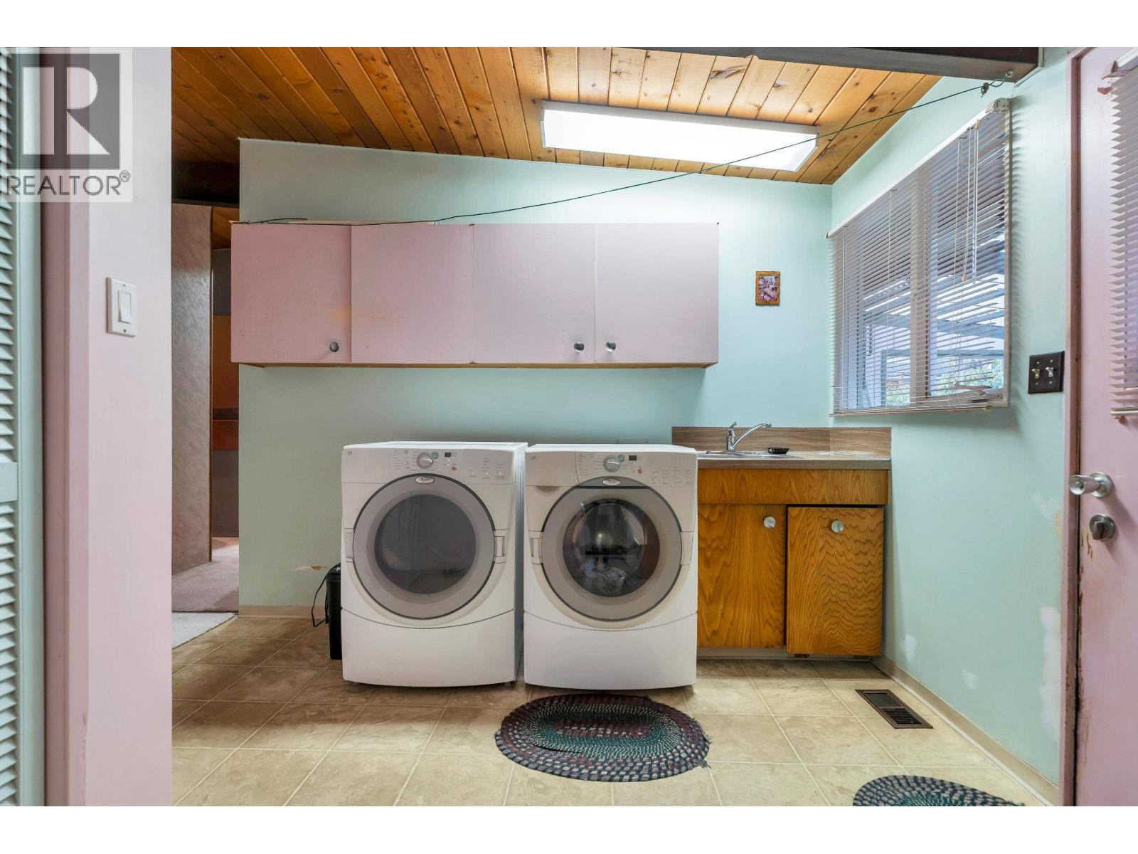 1639 EDEN AVENUE, Coquitlam