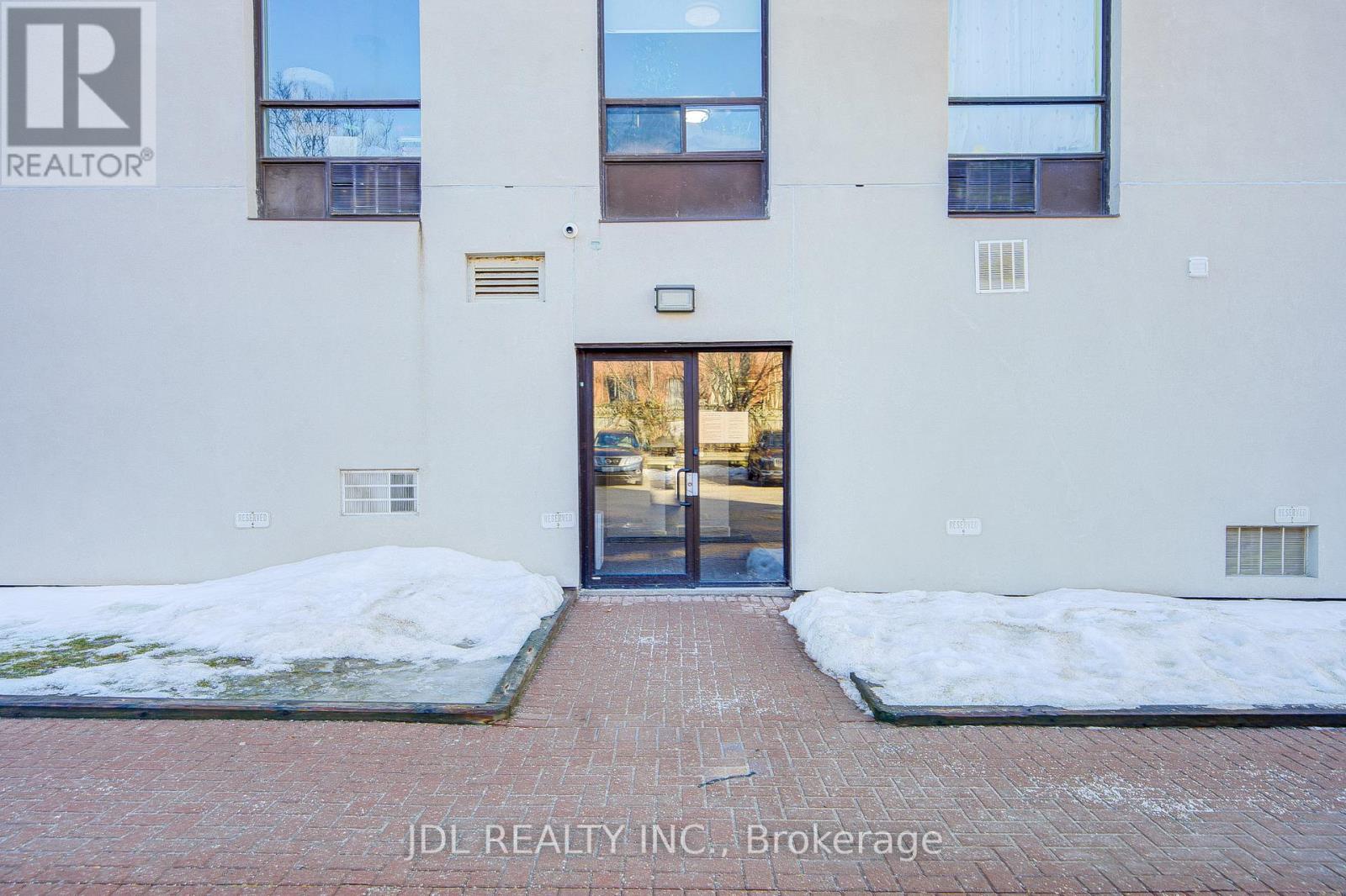 #1106 1 REIDMOUNT AVENUE - 4