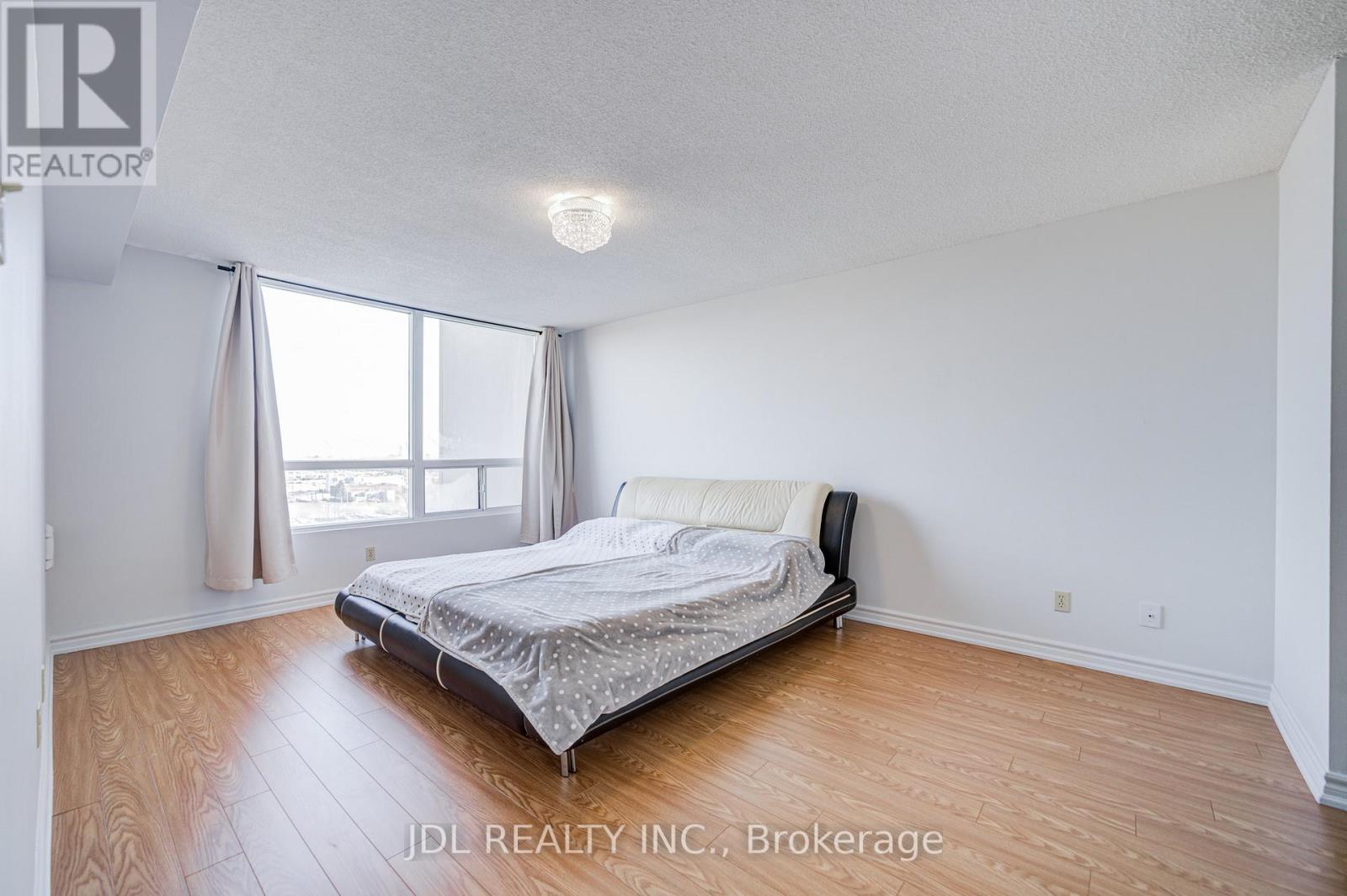 #1106 1 REIDMOUNT AVENUE - 41