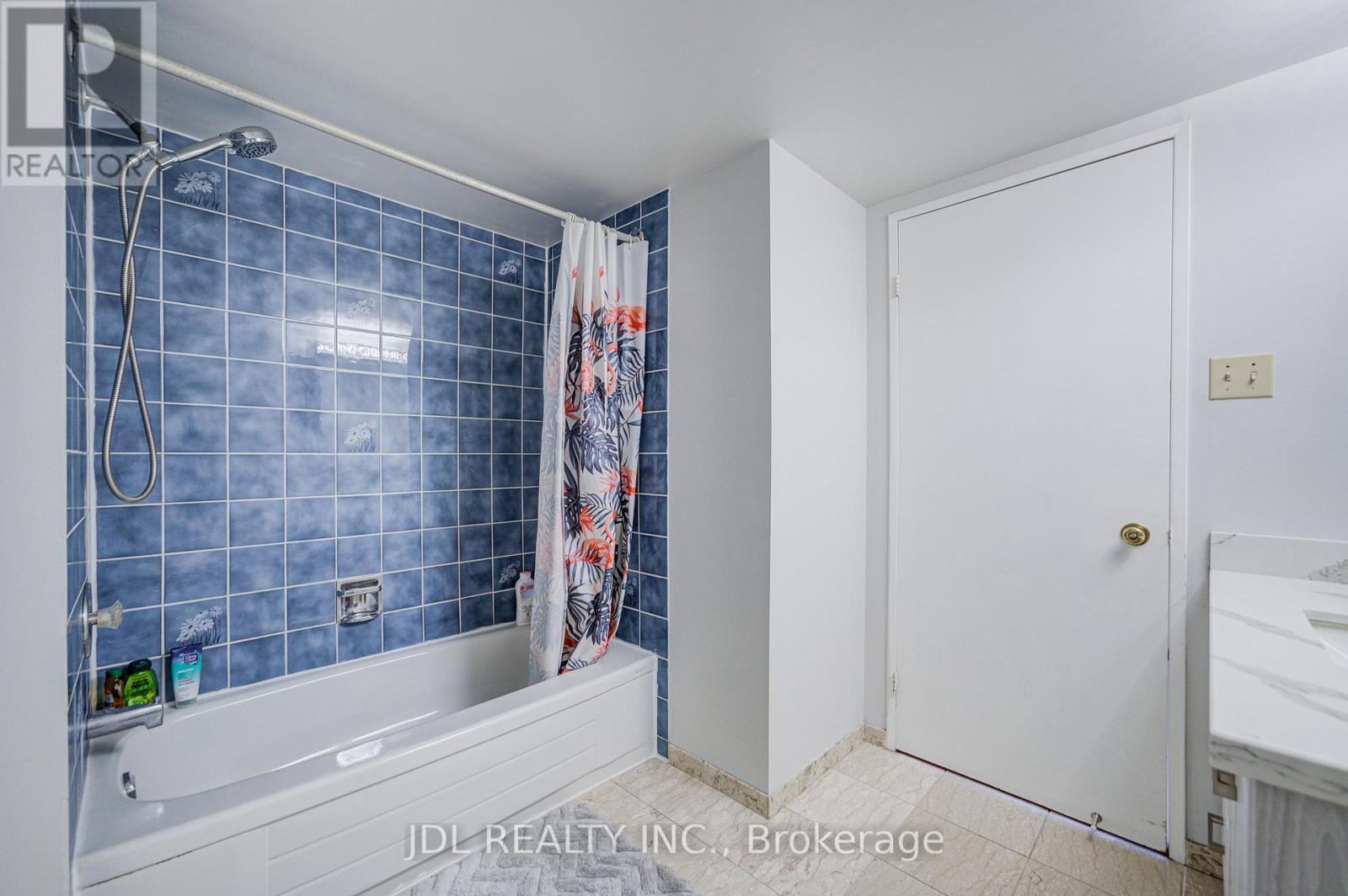 #1106 1 REIDMOUNT AVENUE - 48