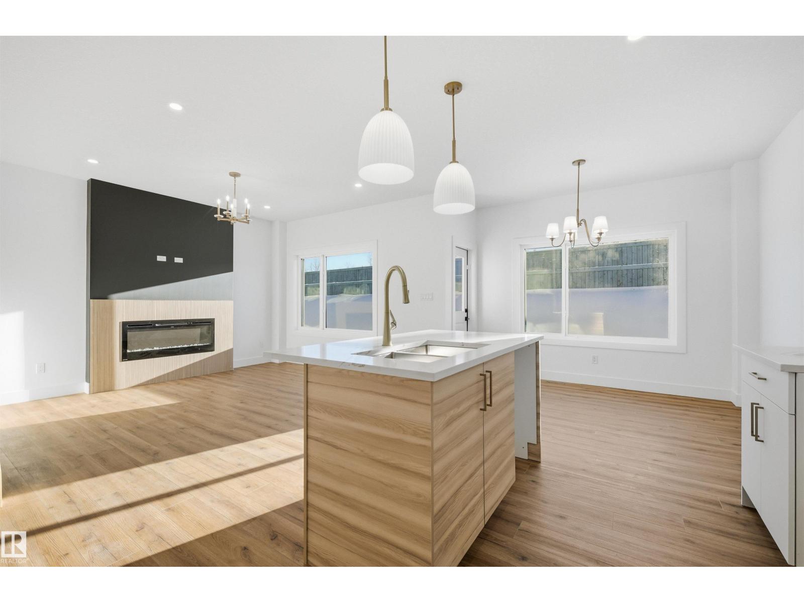 65 SILVERSTONE DR - 16