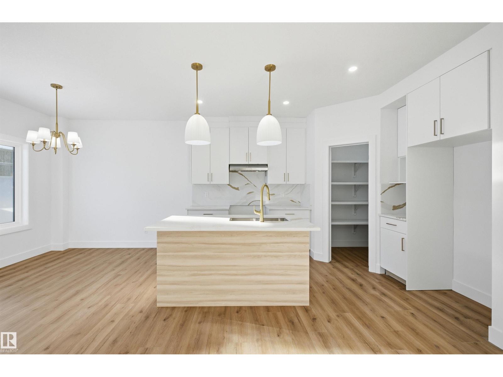 65 SILVERSTONE DR - 18