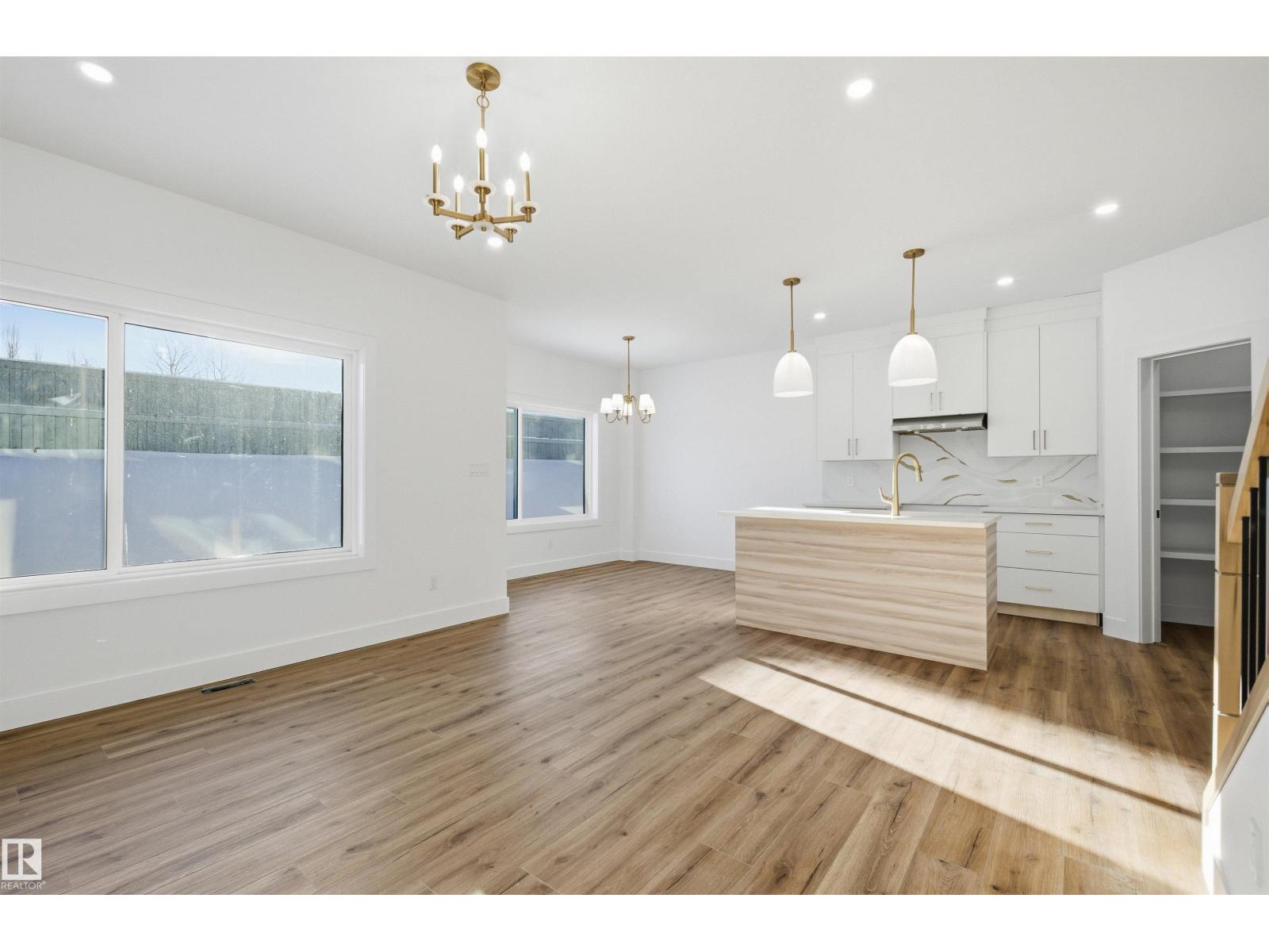 65 SILVERSTONE DR - 22