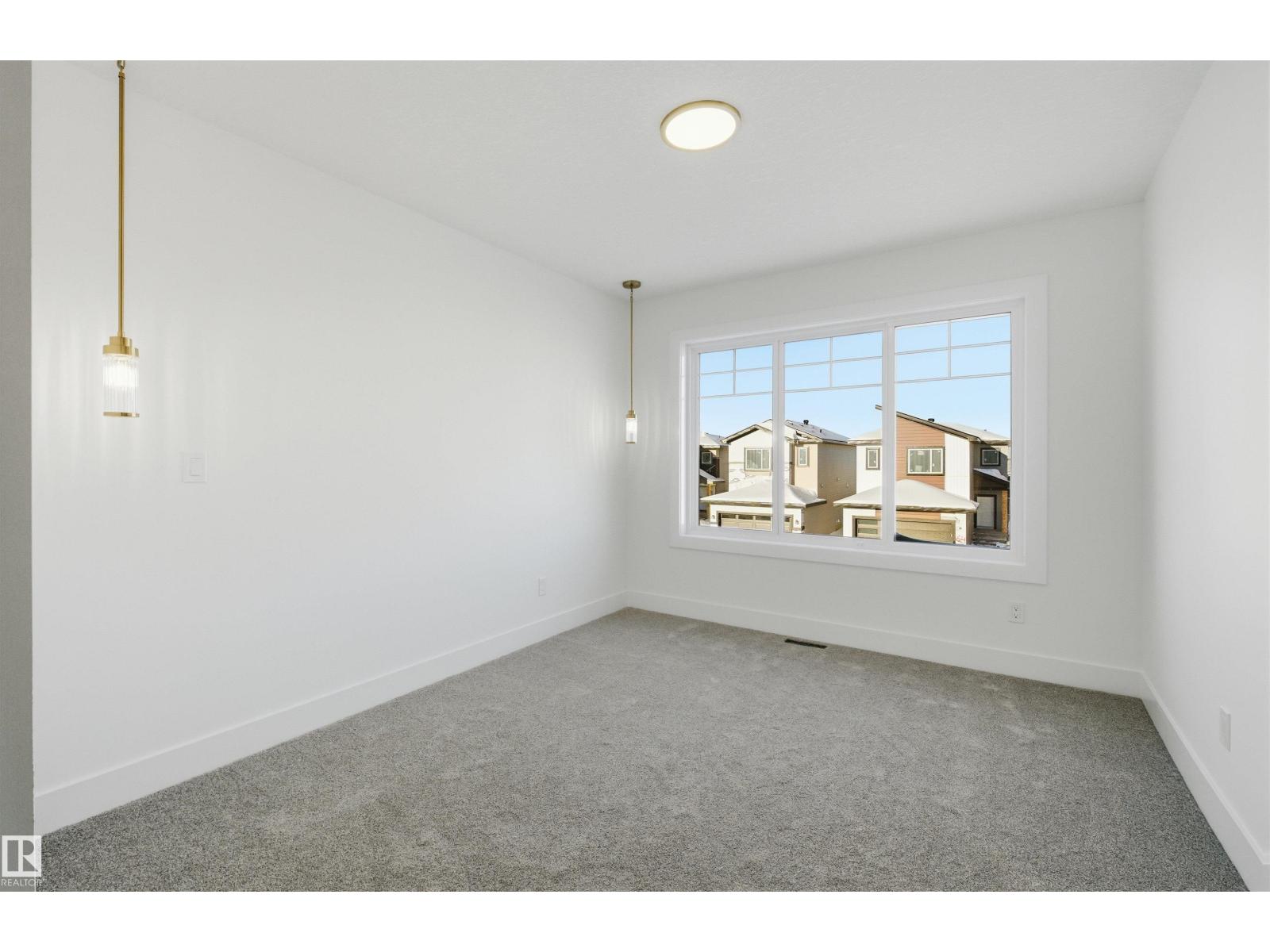 65 SILVERSTONE DR - 44