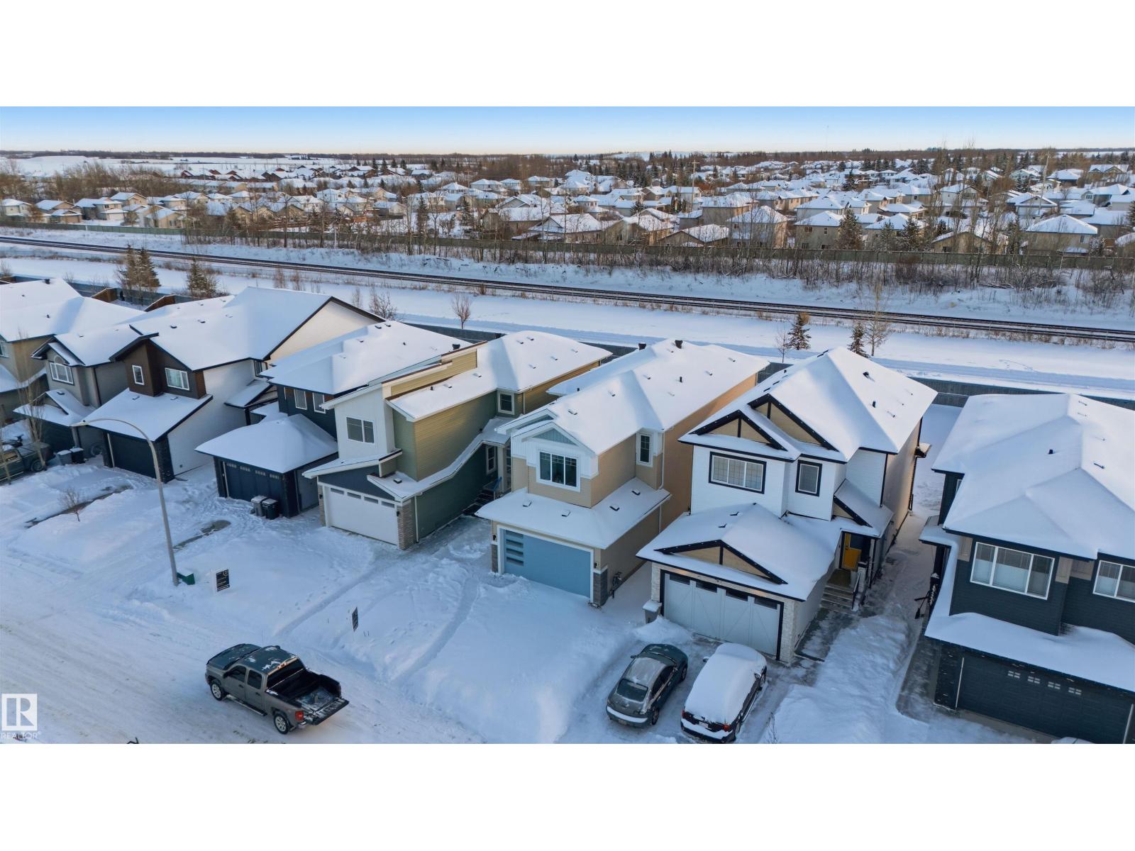 65 SILVERSTONE DR - 63
