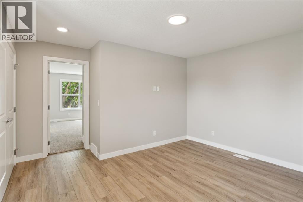 Single Family House for Sale in    Street SE Acadia Calgary 