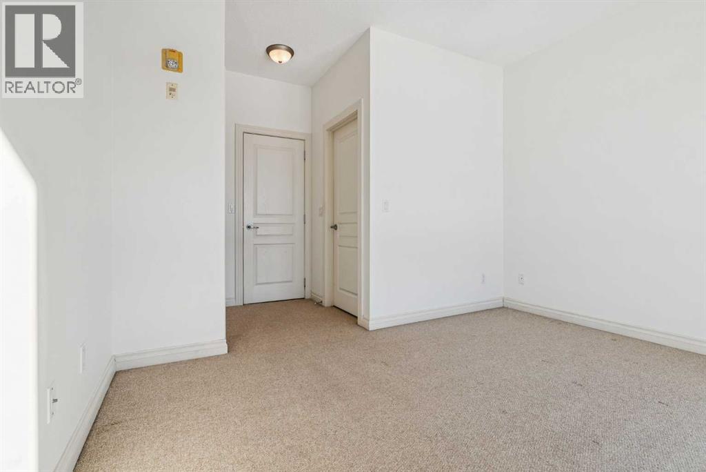 Single Family House for Sale in   Rockyledge View NW Rocky Ridge Calgary 