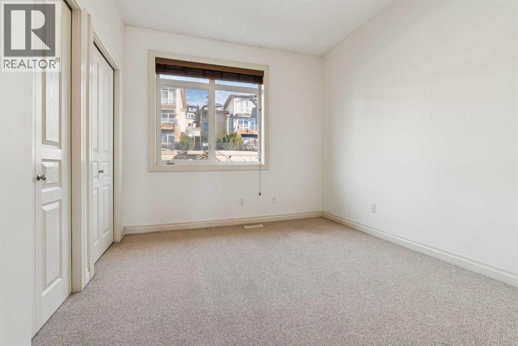 Single Family House for Sale in   Rockyledge View NW Rocky Ridge Calgary 