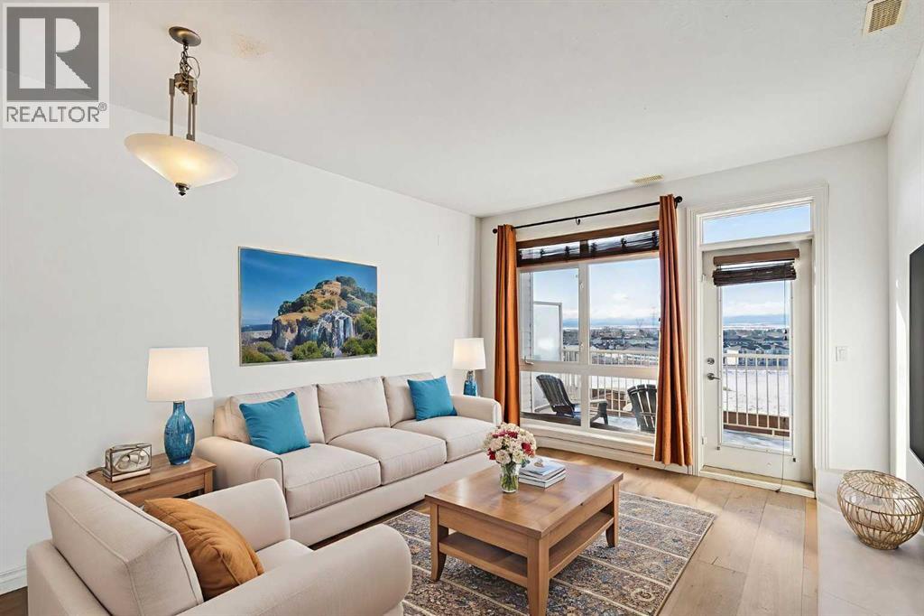 Single Family House for Sale in   Rockyledge View NW Rocky Ridge Calgary 