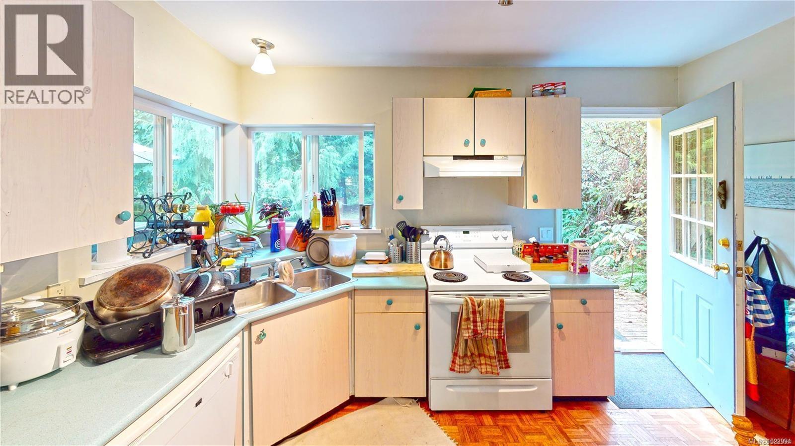 121 Whims Rd, Salt Spring