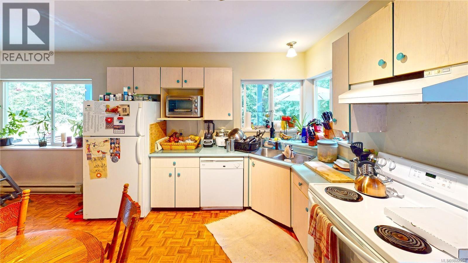 121 Whims Rd, Salt Spring