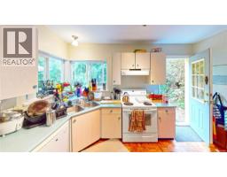 Kitchen - 121 Whims Rd, Salt Spring, BC V8K1B2 Photo 8