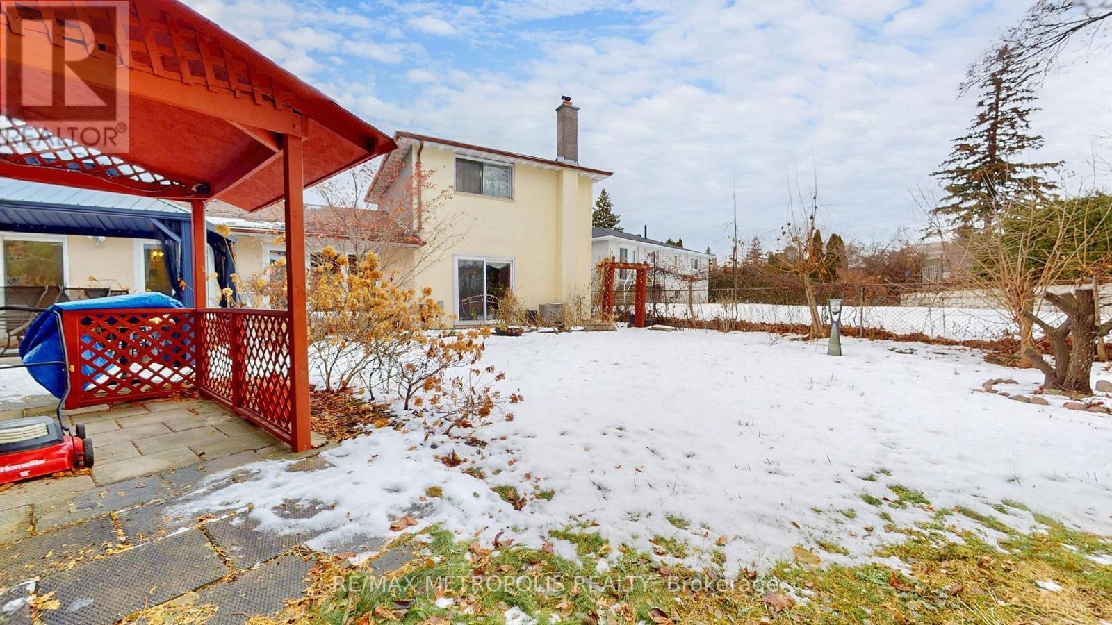 11 CONAMORE CRESCENT - 20