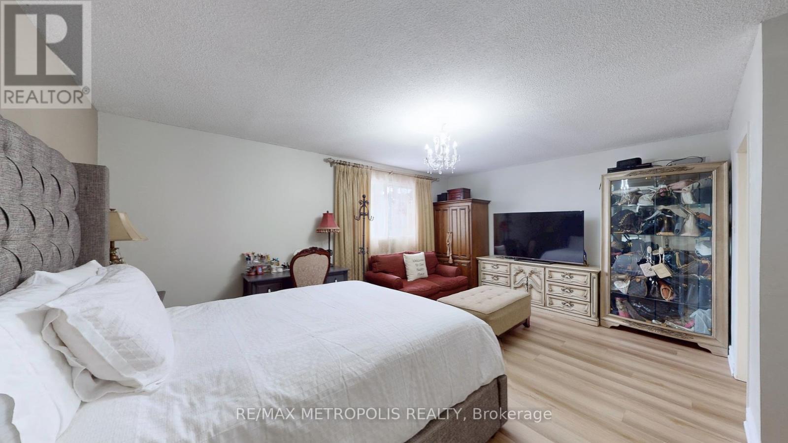 11 CONAMORE CRESCENT - 45