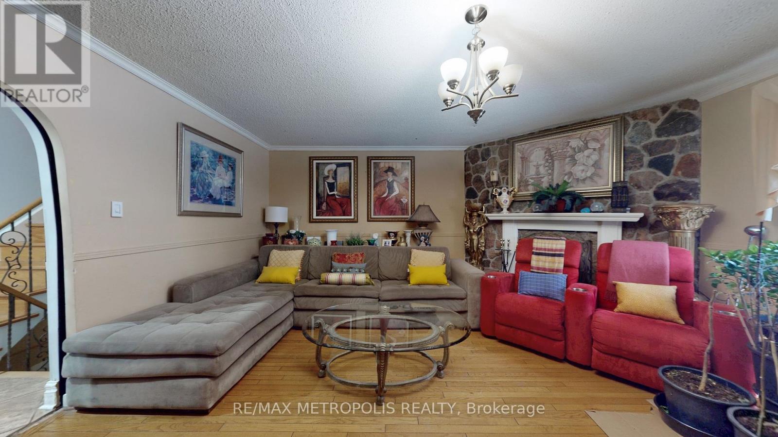 11 CONAMORE CRESCENT - 6