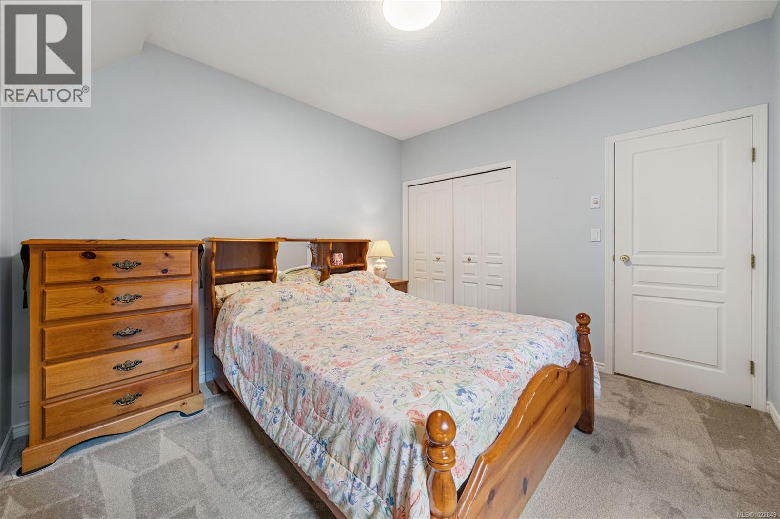 12 1063 Valewood Trail, Saanich