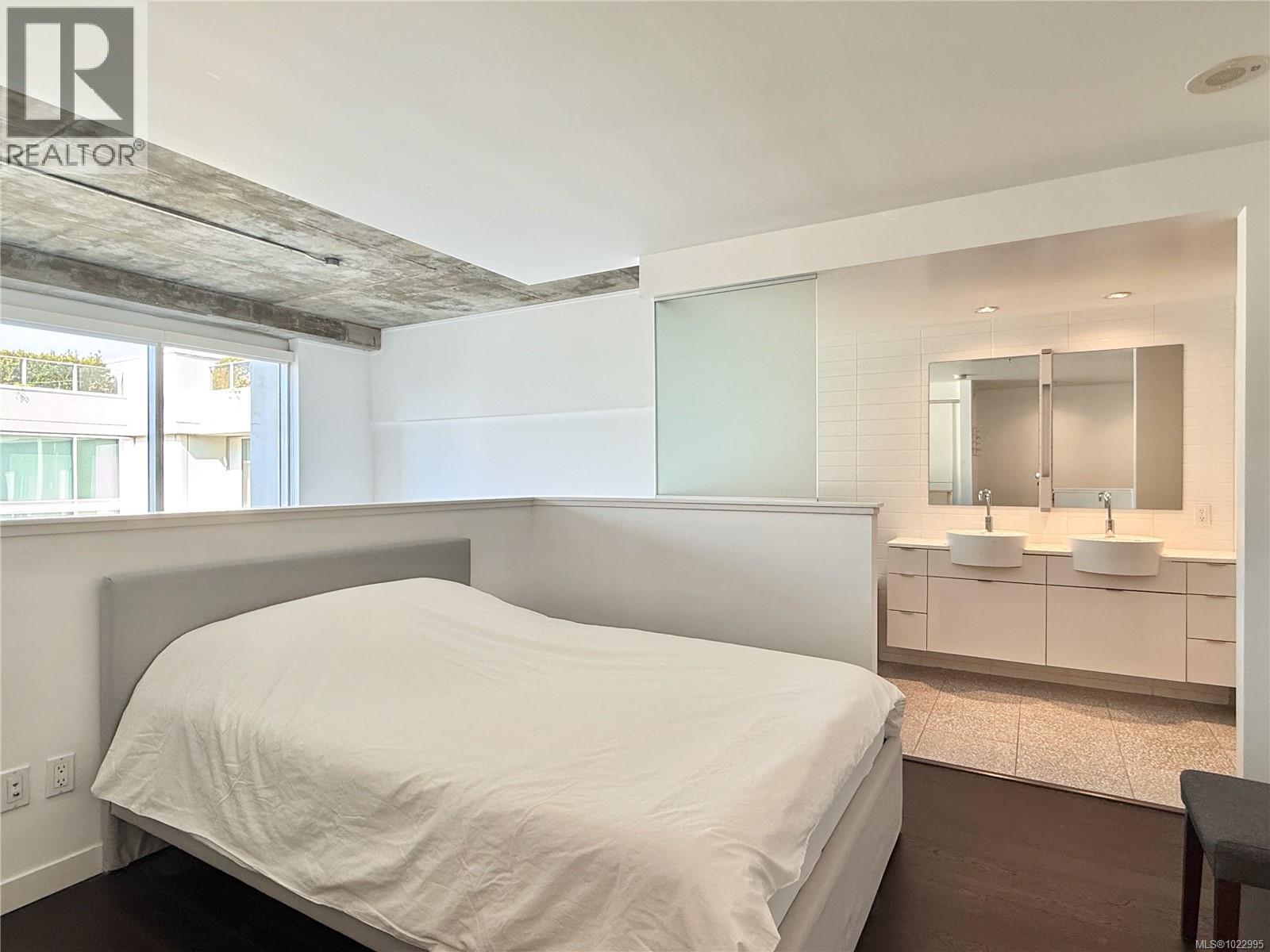 438 770 Fisgard Street, Victoria