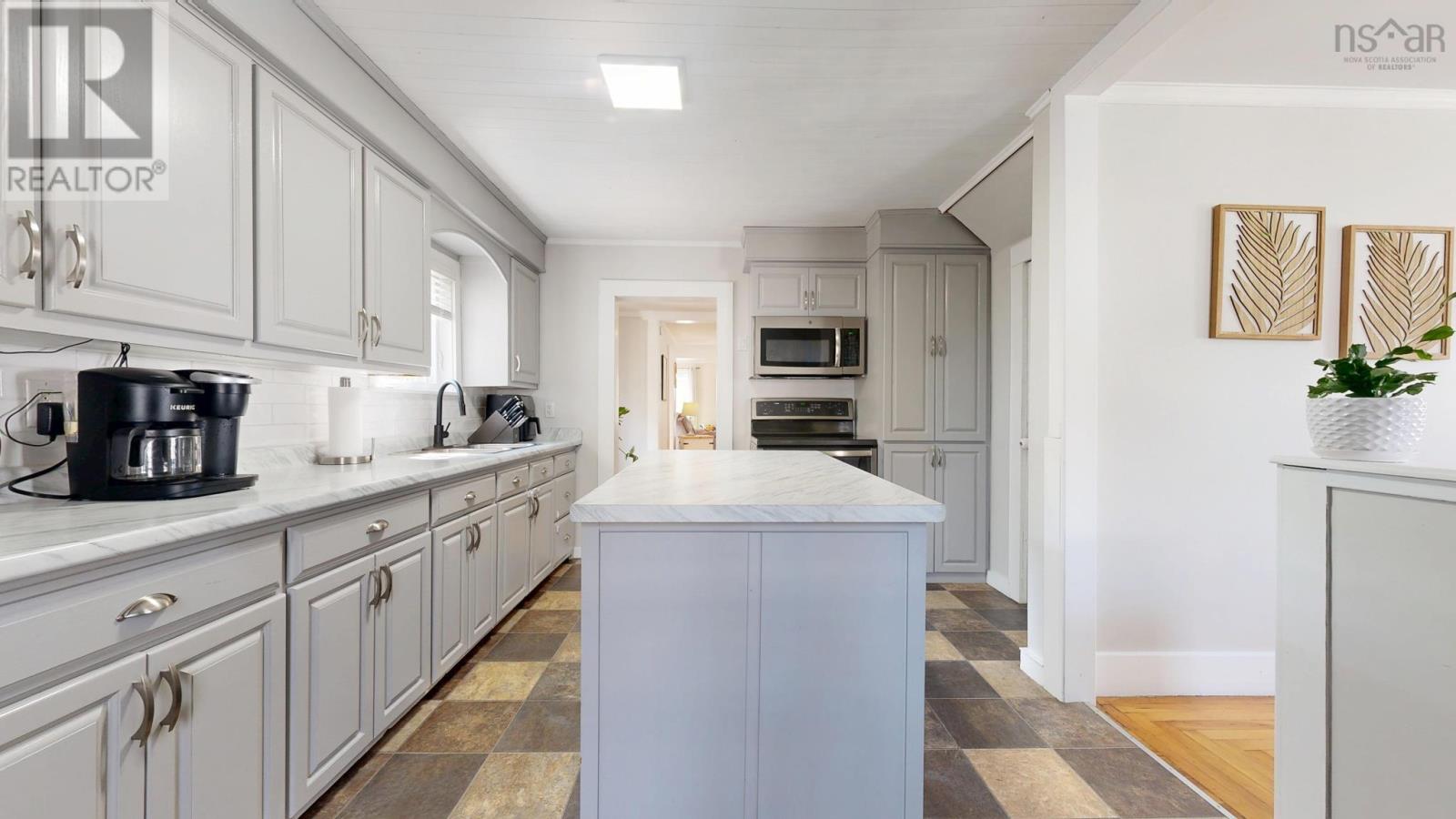 Property 21 of 38 of 36 North Street