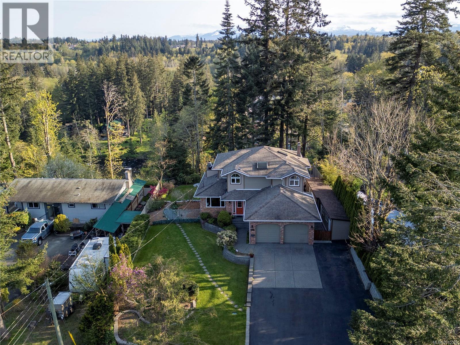 2371 Steelhead Rd, Campbell River