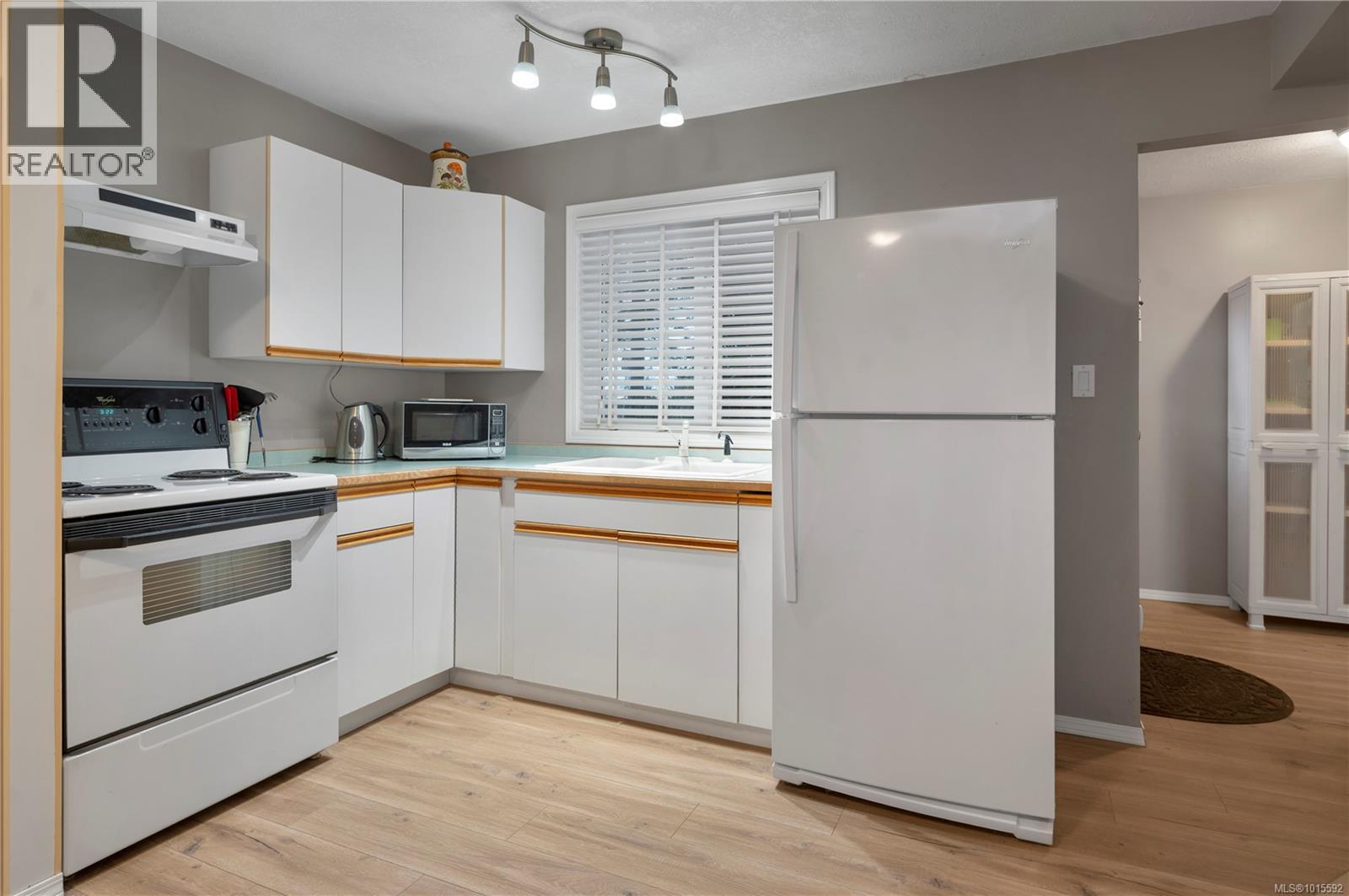 2371 Steelhead Rd, Campbell River