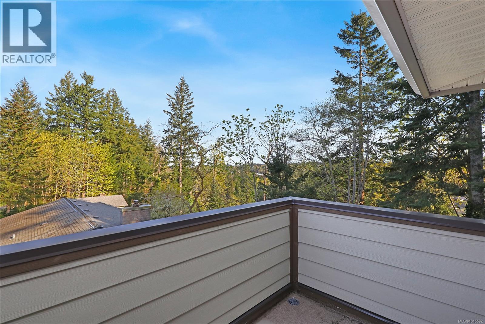 2371 Steelhead Rd, Campbell River