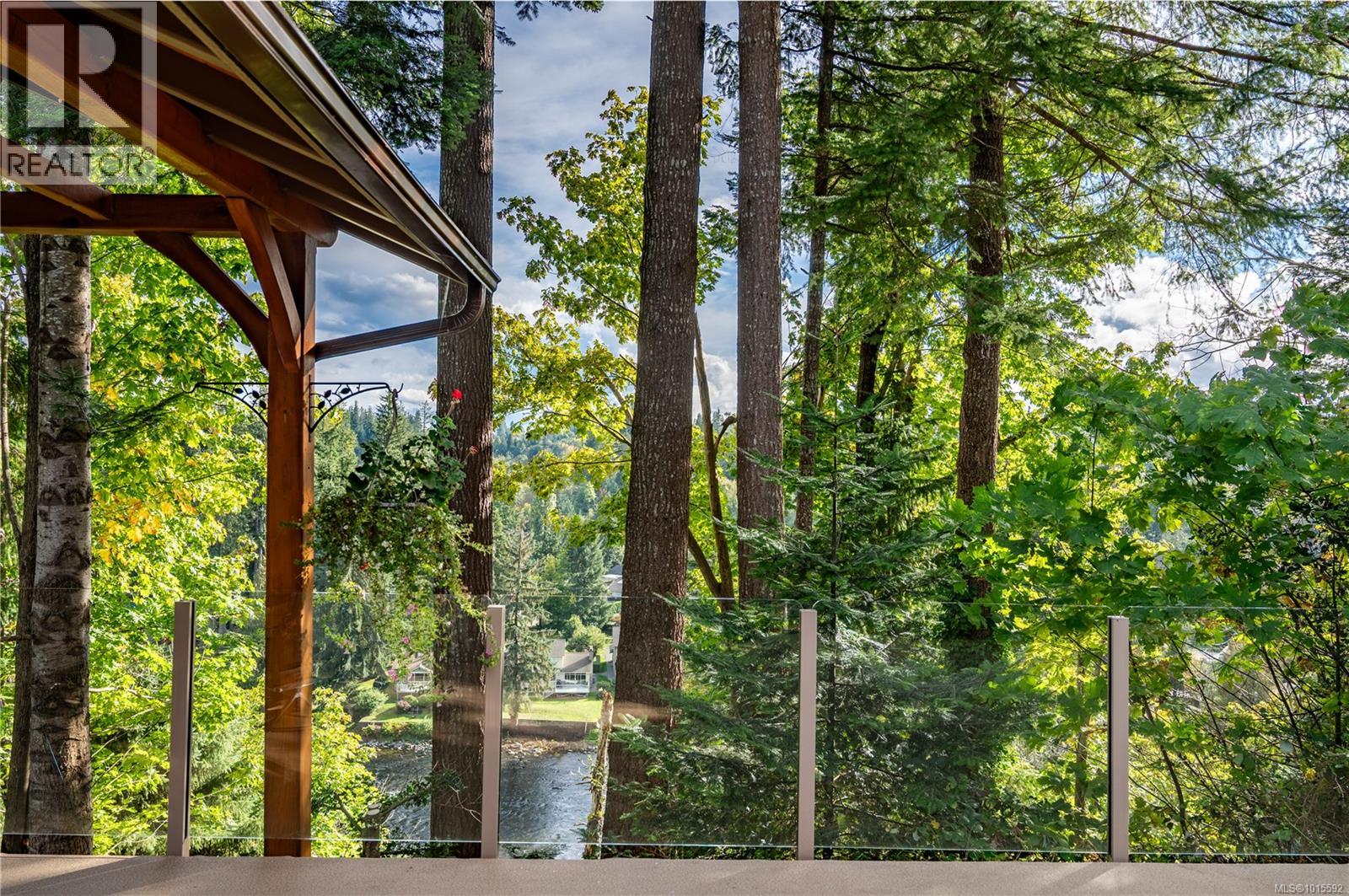 2371 Steelhead Rd, Campbell River