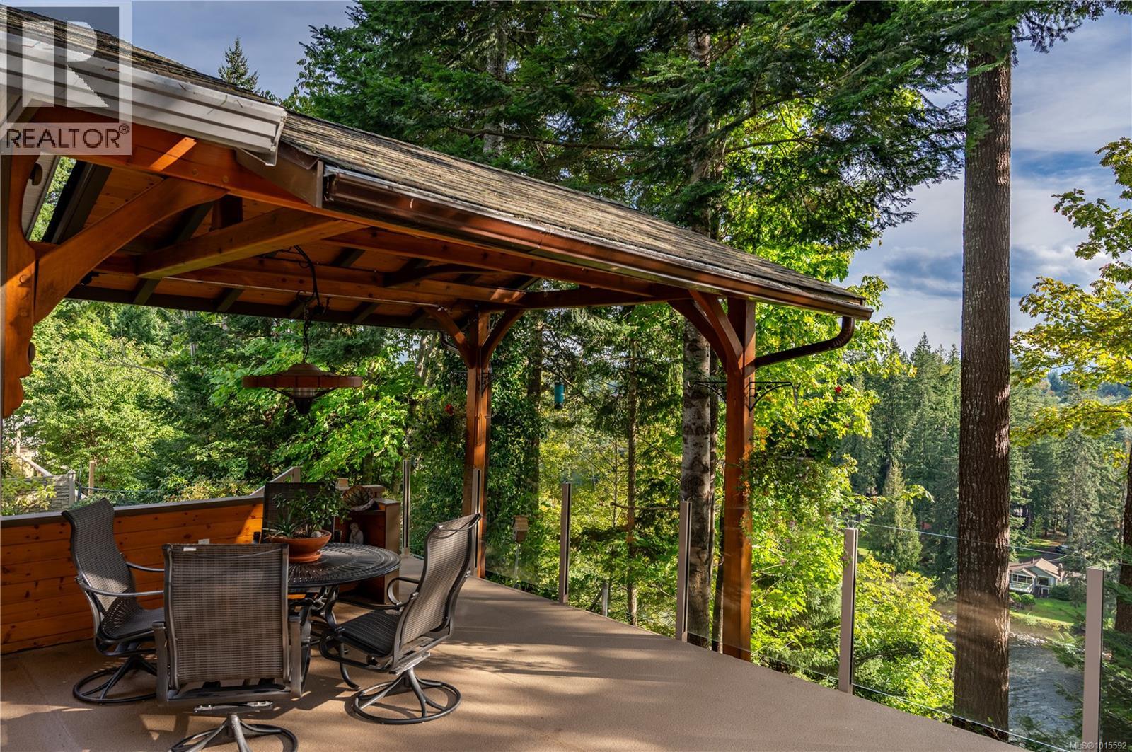 2371 Steelhead Rd, Campbell River