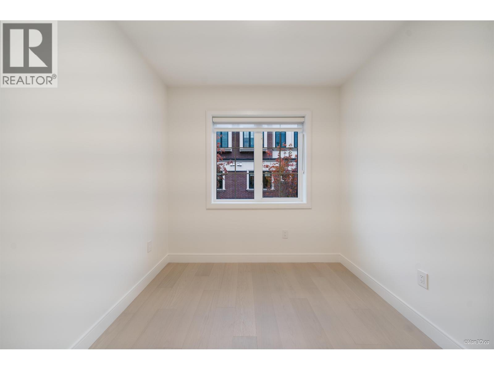 110 918 W 32RD AVENUE, Vancouver