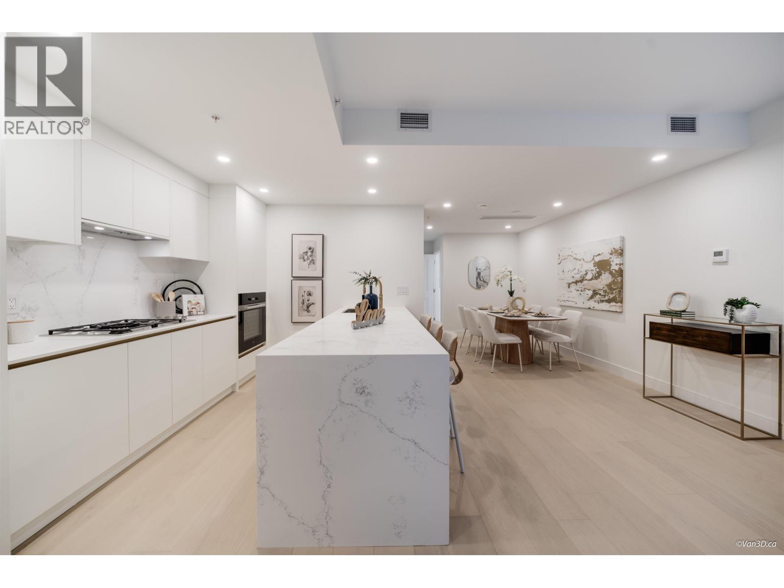 110 918 W 32RD AVENUE, Vancouver