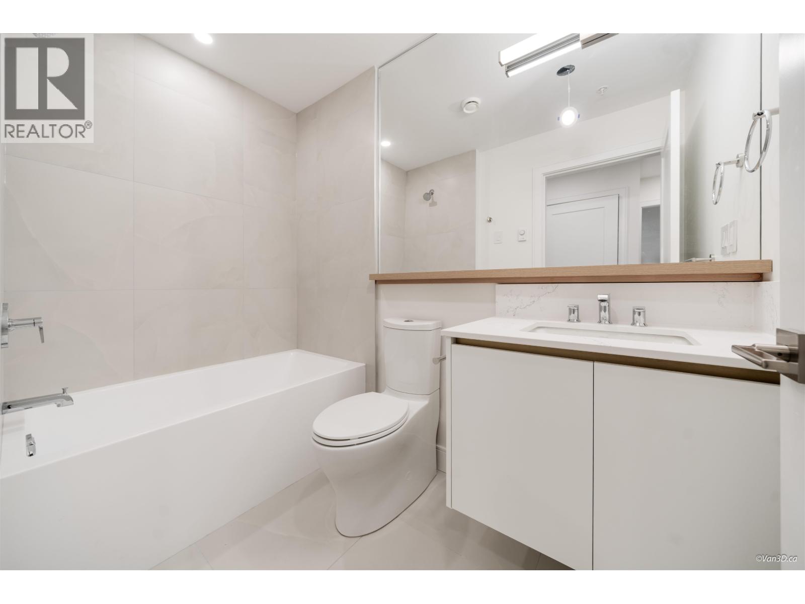 110 918 W 32RD AVENUE, Vancouver