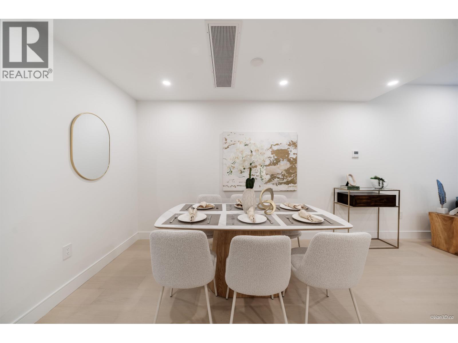 110 918 W 32RD AVENUE, Vancouver