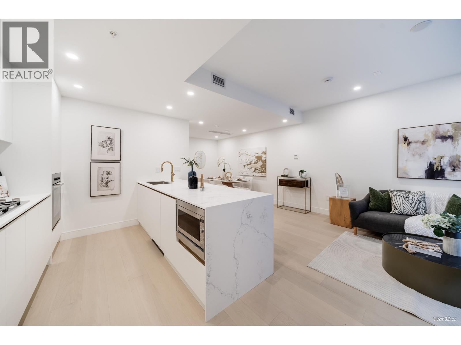 110 918 W 32RD AVENUE, Vancouver