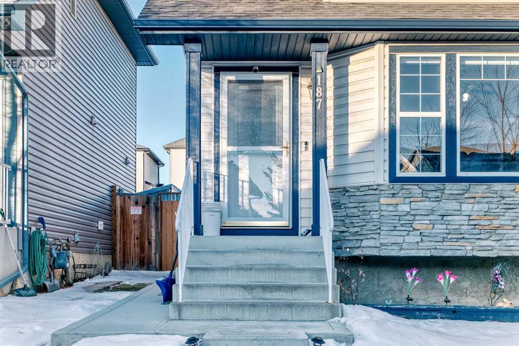 Single Family House for Sale in  Taravista Street NE Taradale Calgary 