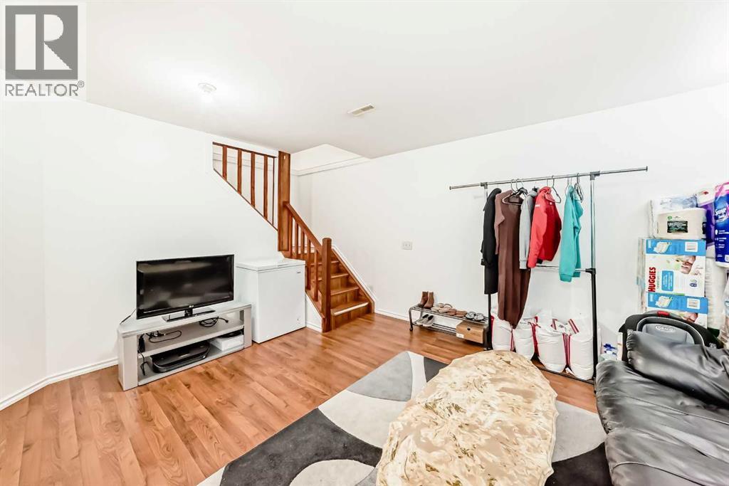 Single Family House for Sale in  Taravista Street NE Taradale Calgary 