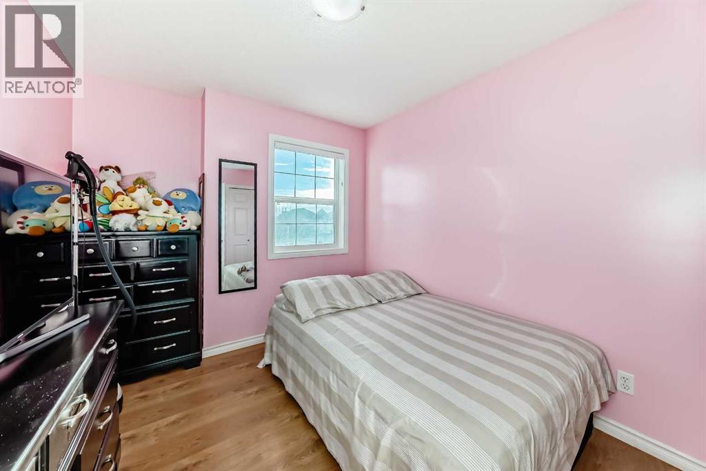 Single Family House for Sale in  Taravista Street NE Taradale Calgary 