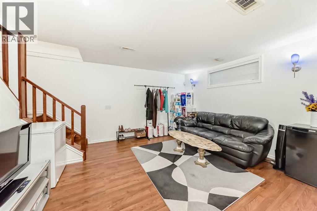 Single Family House for Sale in  Taravista Street NE Taradale Calgary 