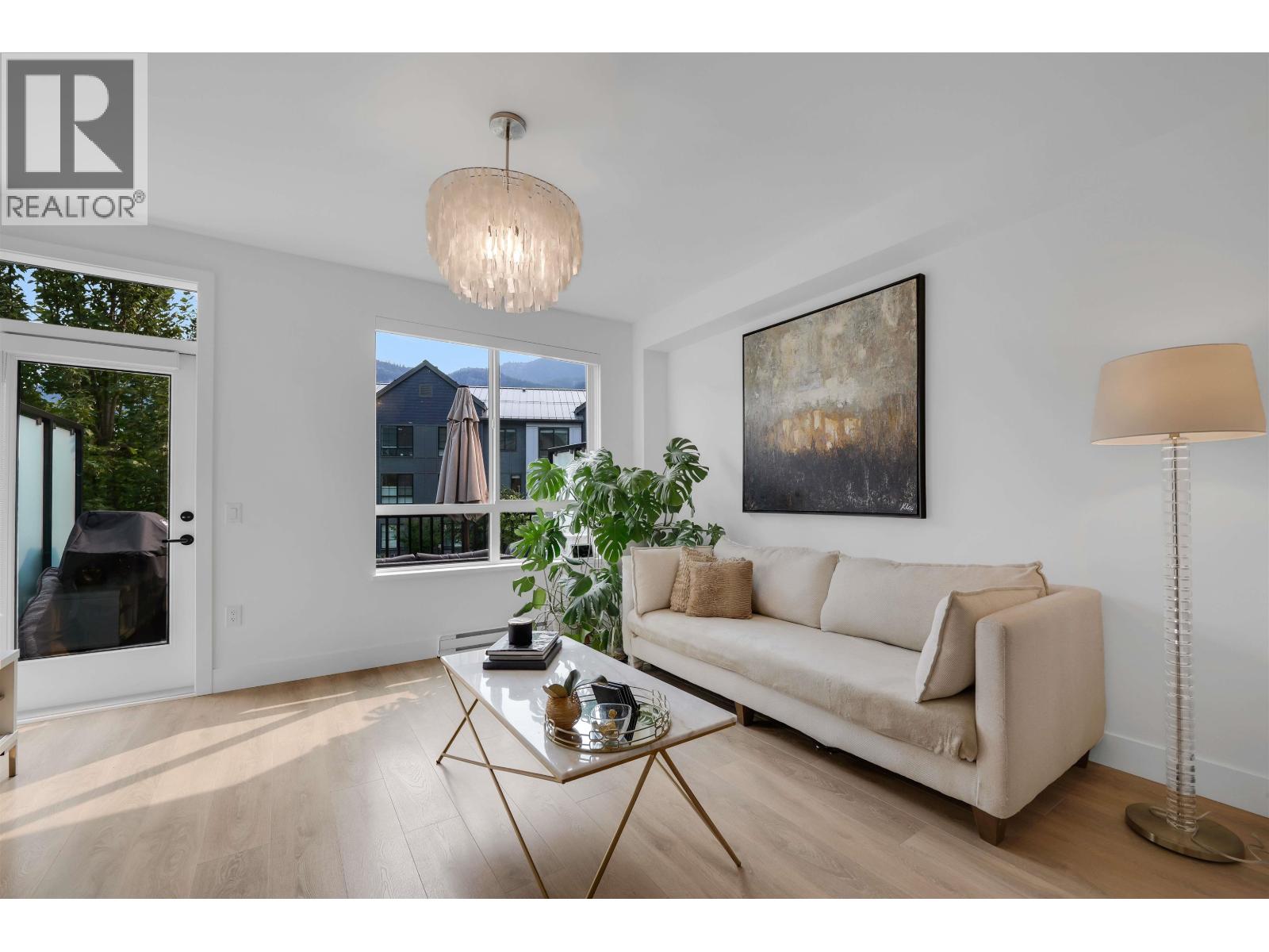 38053 HELM WAY, Squamish