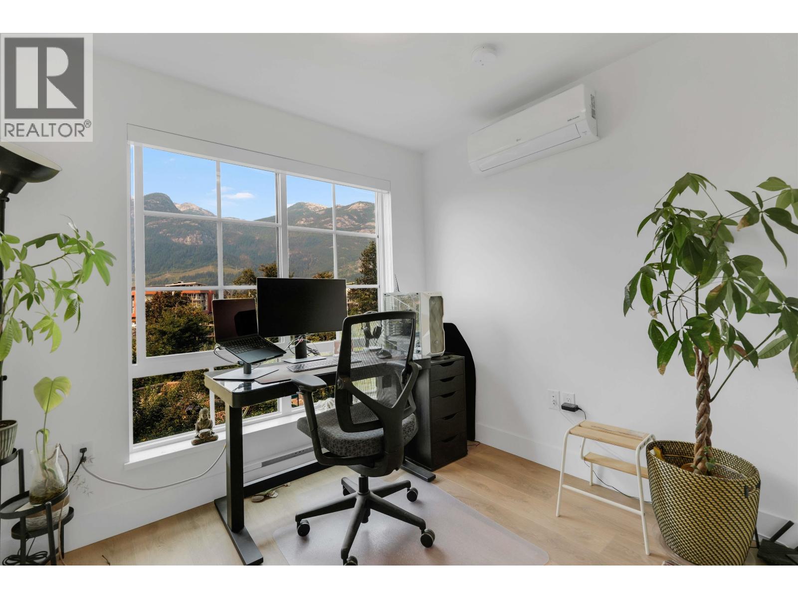 38053 HELM WAY, Squamish