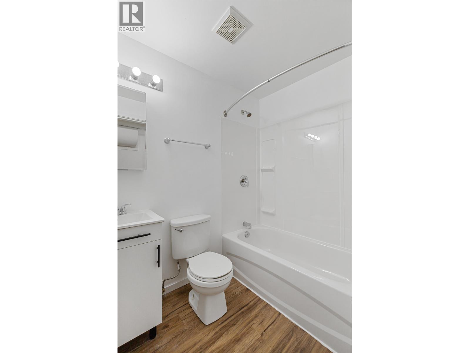 2637-2639 QUINCE STREET, Prince George