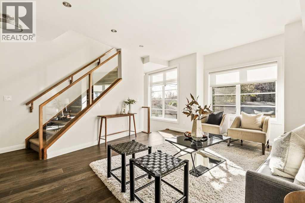 Single Family House for Sale in   Avenue SW Parkhill Calgary 