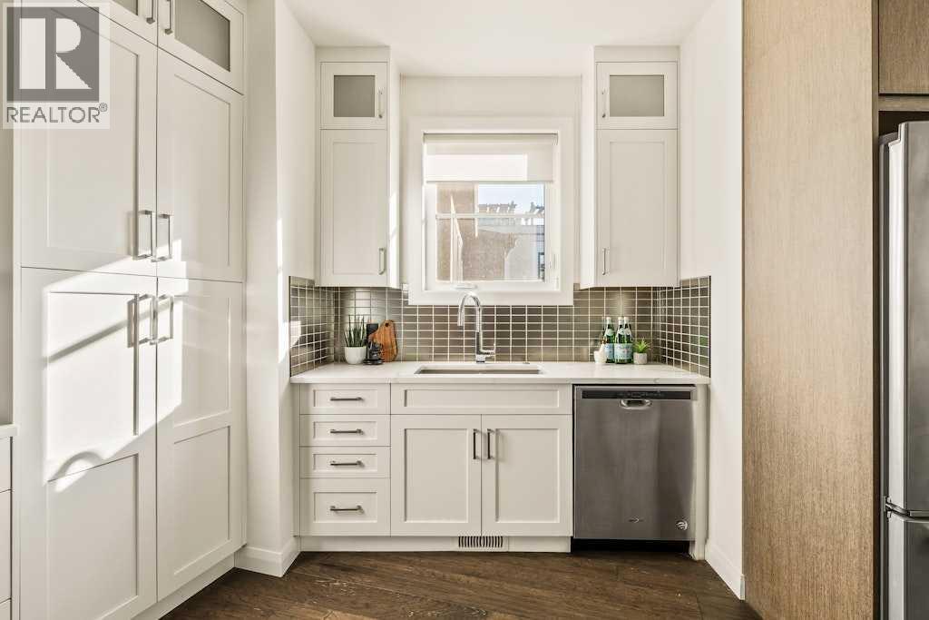 Single Family House for Sale in   Avenue SW Parkhill Calgary 