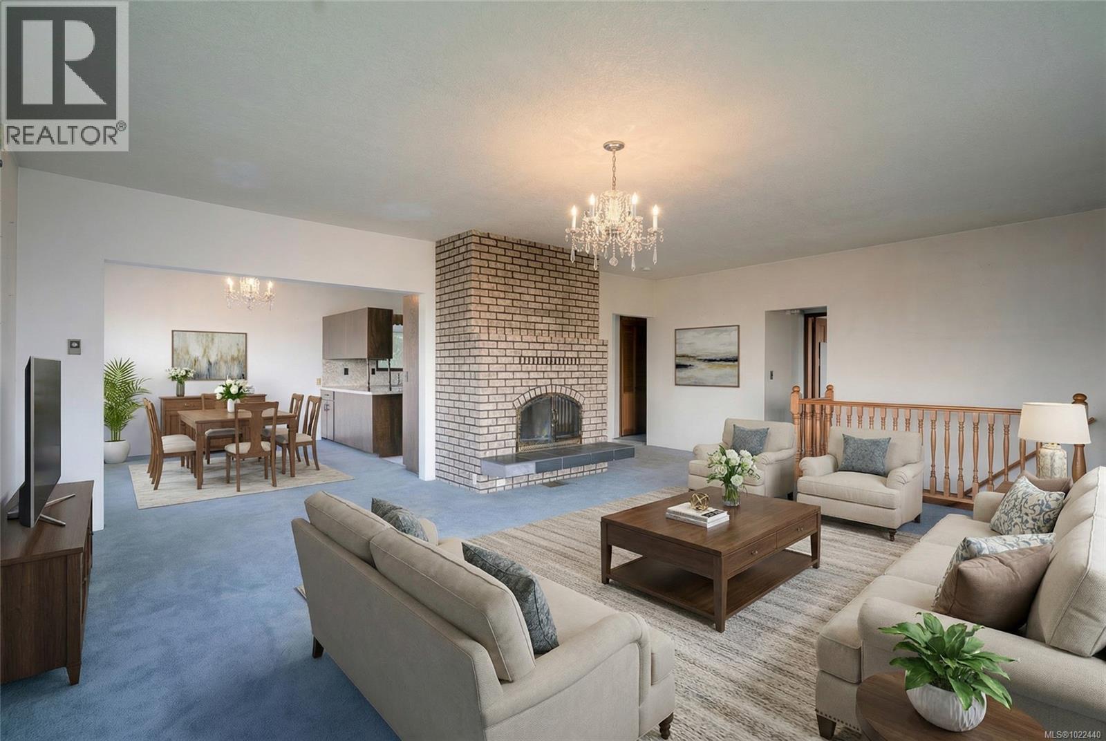 135 Sunningdale Rd W, Qualicum Beach